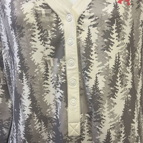 Under Armour Women’s Fitted Pullover W/ Long Sleeve Snap V-Neck & Sleeves- Med - Picture 5 of 15